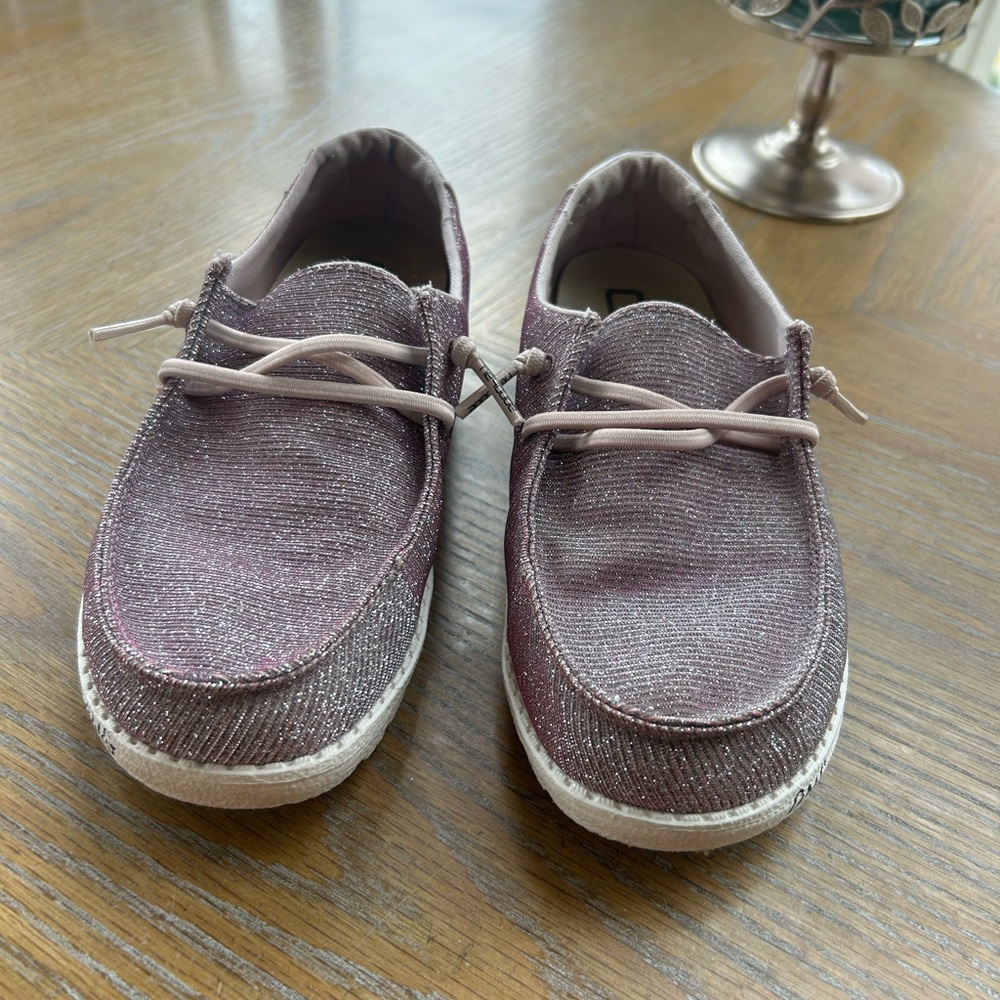 Hey Dude Wendy shoes in DISCO PINK SZ 1
